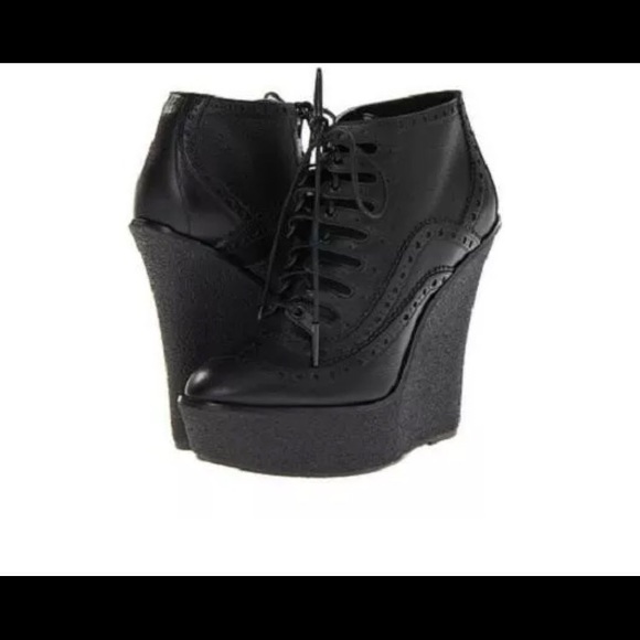 *BURBERRY* Prorsum Brogue Pencombe Leather Wedges - Picture 2 of 8